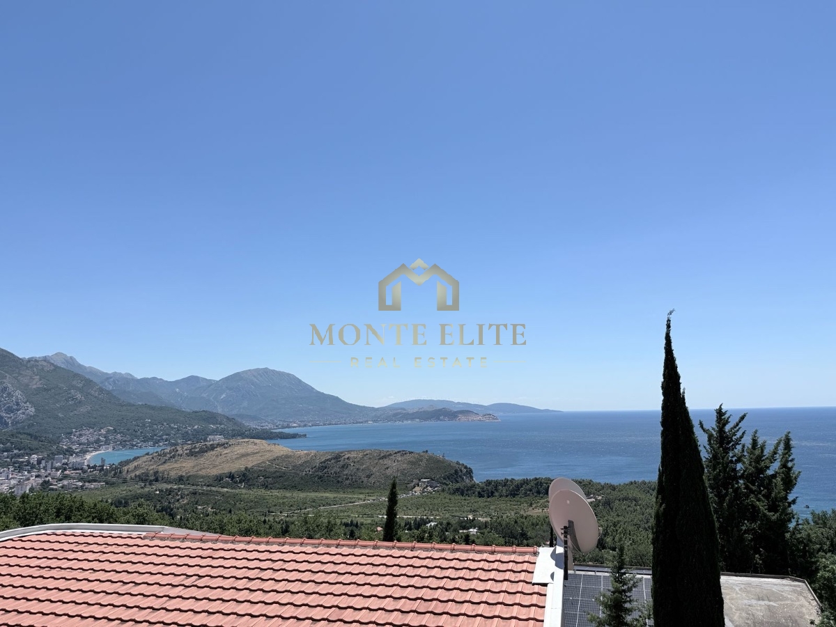 Prodajem dvije kuće sa fantastičnim pogledom na more !